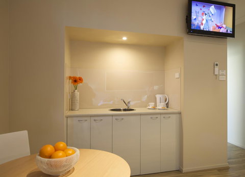 Marty's @ Little Beach - Pet Food Australia 22