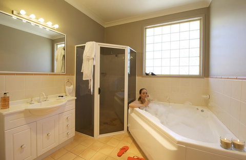 Marty's @ Little Beach - Pet Food Australia 5