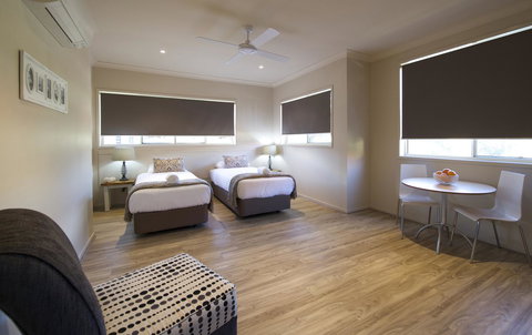 Marty's @ Little Beach - Pet Food Australia 21