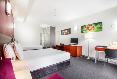 Novotel Darwin Airport - Food Delivery Shop 24