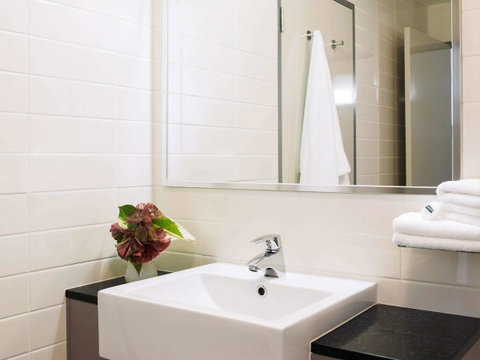 Novotel Darwin Airport - Food Delivery Shop 25
