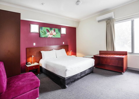 Novotel Darwin Airport - Food Delivery Shop 17