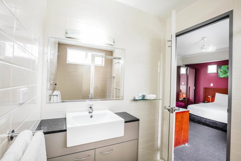 Novotel Darwin Airport - Food Delivery Shop 10