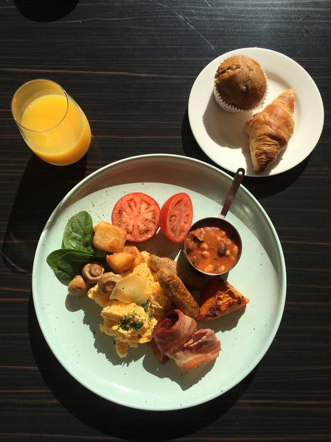 Novotel Darwin Airport - Food Delivery Shop 22