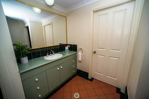 Beaches Serviced Apartments - Food Delivery Shop 32