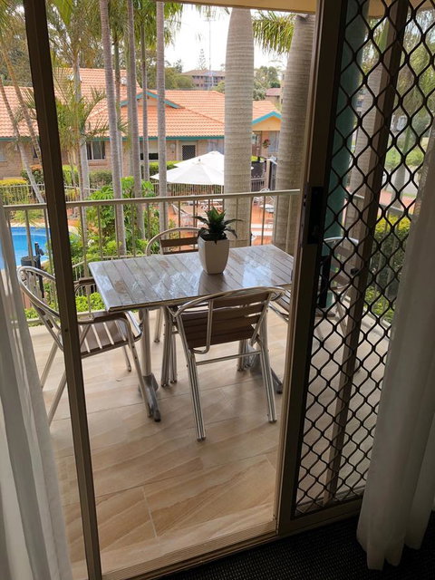 Beaches Serviced Apartments - Food Delivery Shop 20