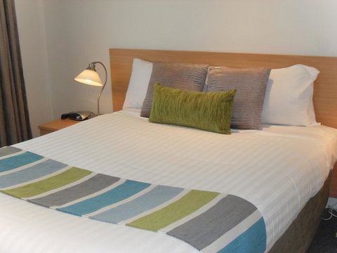 Beaches Serviced Apartments - Food Delivery Shop 8