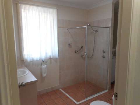 Beaches Serviced Apartments - Food Delivery Shop 24