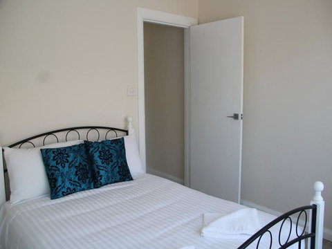 Beaches Serviced Apartments - Food Delivery Shop 3