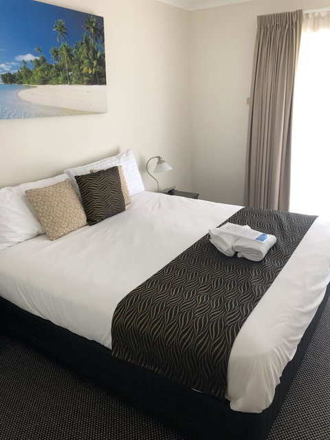 Beaches Serviced Apartments - Food Delivery Shop 6
