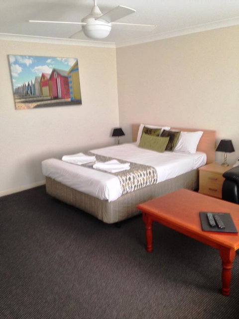 Beaches Serviced Apartments - Food Delivery Shop 36