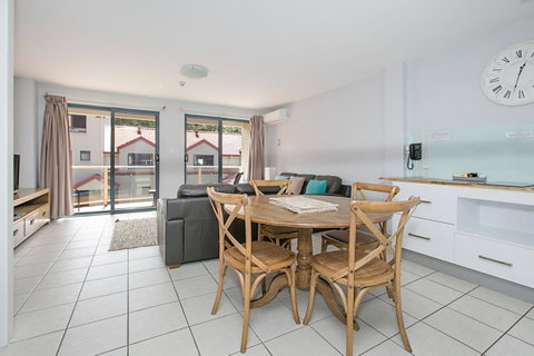 Nelson Bay Breeze - Food Delivery Shop 12