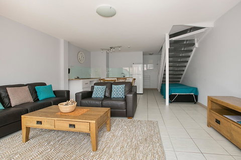 Nelson Bay Breeze - Food Delivery Shop 10