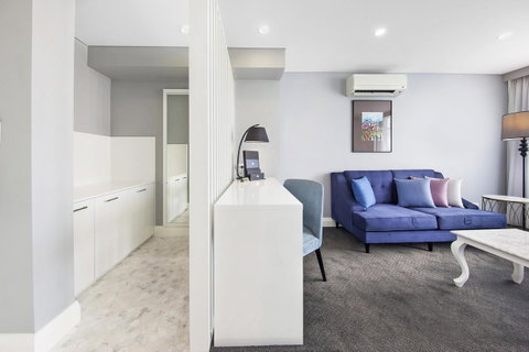 Canberra Rex Hotel - Food Delivery Shop 40
