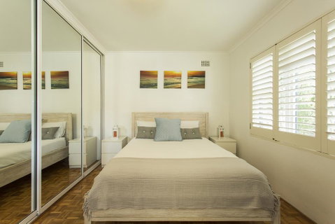 Bondi Beachside Apartment - Food Delivery Shop 3