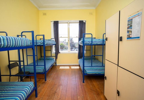 Bondi Beachside Inn - Food Delivery Shop 3
