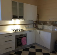 Bourke Apartments - Food Delivery Shop