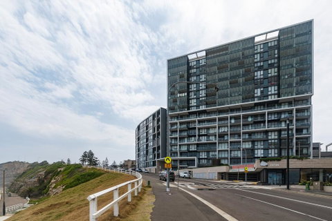 Boutique Apartment In Highly Sought After Arena - Food Delivery Shop 1