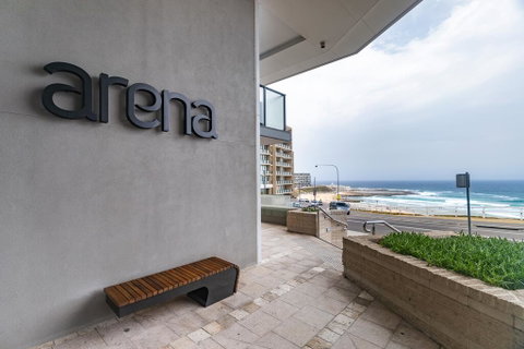 Boutique Apartment In Highly Sought After Arena - Food Delivery Shop 2