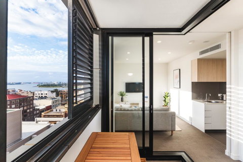 Boutique Apartment In Highly Sought After Arena - Food Delivery Shop 0