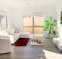 Brand New Home 10 mins to Beach Torquay Geelong Deakin Hospitals - Food Delivery Shop