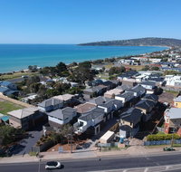 Brand new Peninsula Escape 100m to water - Food Delivery Shop