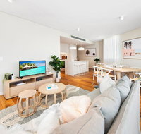 BRAND NEW- Premium Bondi Beach Escape - Food Delivery Shop