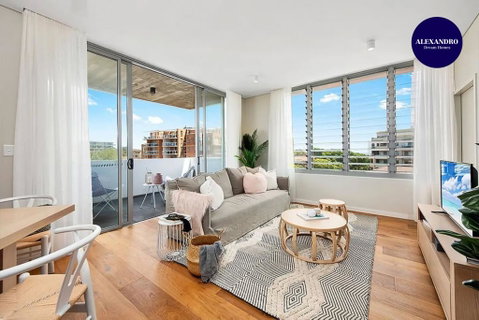 BRAND NEW- Premium Bondi Beach Escape - Food Delivery Shop 2