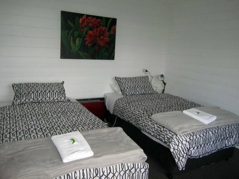 Breakaway Cottage - Food Delivery Shop 0