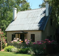 Brickendon - Food Delivery Shop