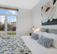 Bright Bliss - Luxury Guesthouse - Food Delivery Shop