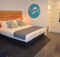 Bright Colonial Motel - Food Delivery Shop