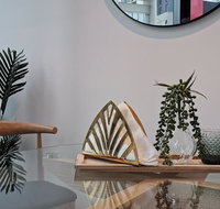 Bright moden and new 1bed apt next to crown - Food Delivery Shop