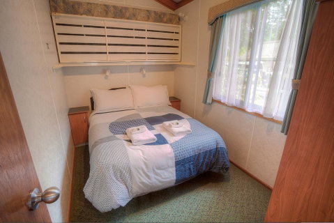 Bright Pine Valley Tourist Park - Food Delivery Shop 2