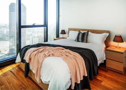 Brisbane Centre With Glorious Views & Pool - Food Delivery Shop 0