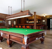 Brookfield Retreat - Large Holiday Home / Group Accommodation - Food Delivery Shop
