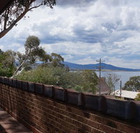 Bundilla 3 - Lake views from the Balcony - Food Delivery Shop