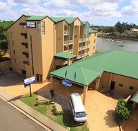 Burnett Riverside Hotel - Food Delivery Shop
