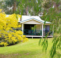 Bushy Lake Chalets - Food Delivery Shop