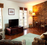 Byronsvale Vineyard and Accommodation - Food Delivery Shop
