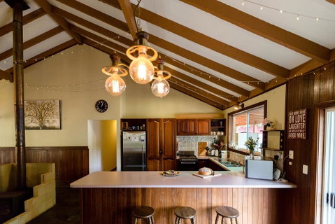 Camellia Cottage - Food Delivery Shop 3