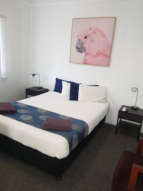 Canberra Ave Villas - Food Delivery Shop 2