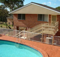 Canberra Cres 2E Burrill Lake Upstairs Apartment - Food Delivery Shop