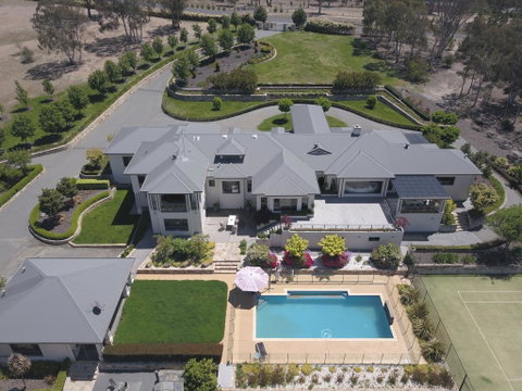 Canberra Luxury Estate - Food Delivery Shop 0