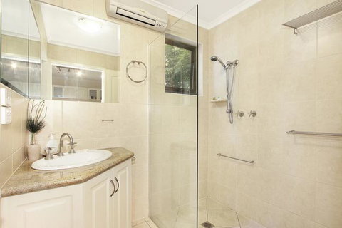 Canyons Bend - 5 Minute Walk To Shops And Cafes - Food Delivery Shop 1