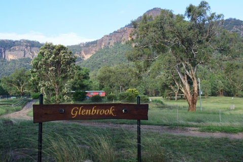 Capertee Valley Farmstays: Glenbrook Cottage - Food Delivery Shop 3