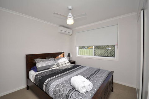 Capricorn Villas - Food Delivery Shop 1