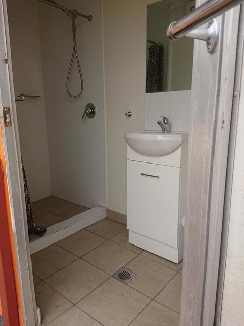 Caracourt Caravan Park - Food Delivery Shop 2