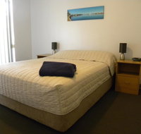 Carnarvon Central Apartments - Food Delivery Shop