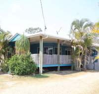 CASTAWAY BEACH HOUSE - Food Delivery Shop